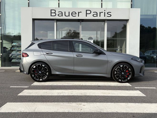 BMW Serie 1 F70 M135 xDrive 300 ch DKG7 M Performanc Gris de 2024