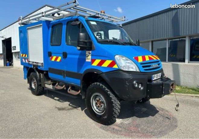 Cliquer pour voir la photo suivante Iveco Daily 31990 ht 55s17 4x4 double cabine de 2010