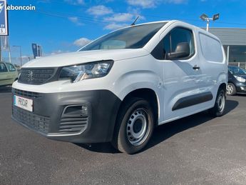  Voir détails -Peugeot Partner 1.5 bluehdi 75 standard m premium tva à Charmeil (03)