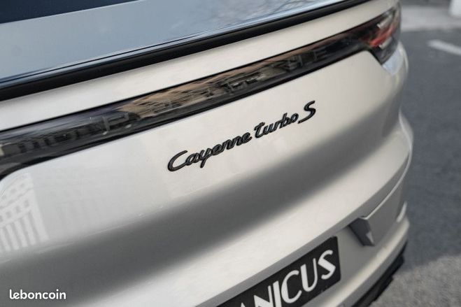 Porsche Cayenne COUP TURBO S E-HYBRID Gris de 2021