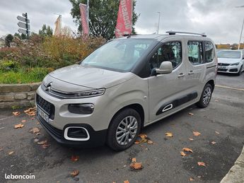  Voir détails -Citroen Berlingo 1.2l Ess 110 Feel Taille M à Sannois (95)