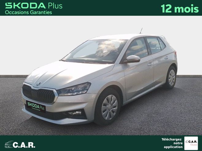 Cliquer pour voir la photo suivante Skoda Fabia 1.0 MPI 65 ch BVM5 Active Gris de 2022