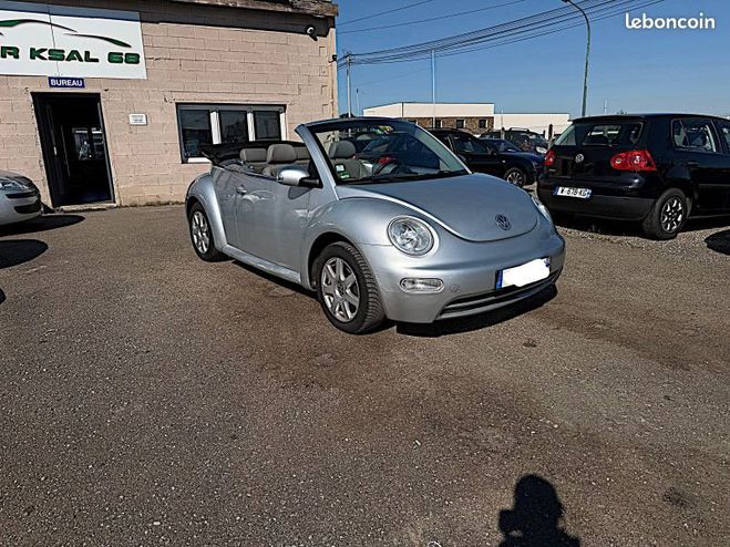 Volkswagen Beetle Volkswagen Beetle CAB 2.0 115CH CARAT Gris de 2003