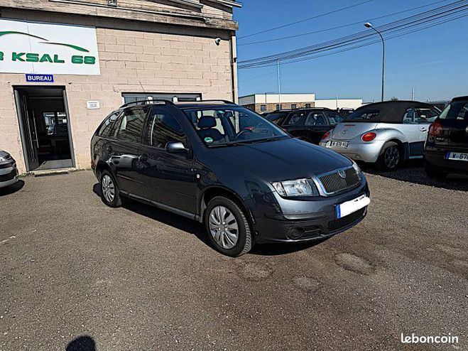 Skoda Fabia BREAK 1.4 16V 80CH PACK CLIM Gris de 2007