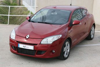  Voir détails -Renault Megane III COUPE 1.9 DCI 130CH FAP DYNAMIQUE EC à Vestric-et-Candiac (30)
