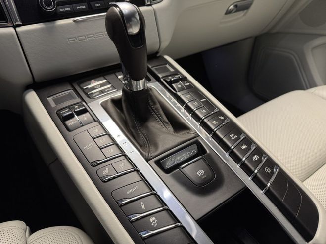 Porsche Macan (95B) 3.0 V6 340CH S PDK Gris Volcan de 2017