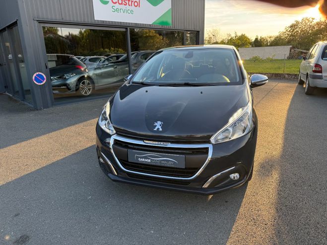 Peugeot 208 Style 1,6 hdi 100ch Gris de 2018