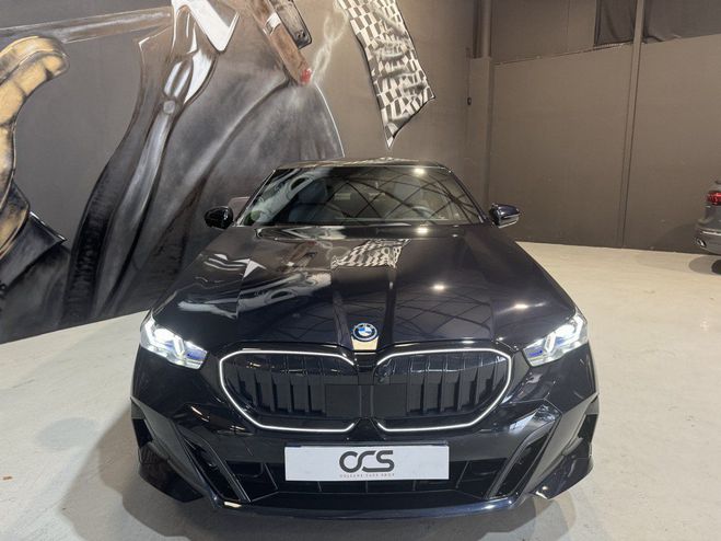 BMW Serie 5 (8) 550e xDrive 489ch M Sport BVA8 Attel Bleu de 2024