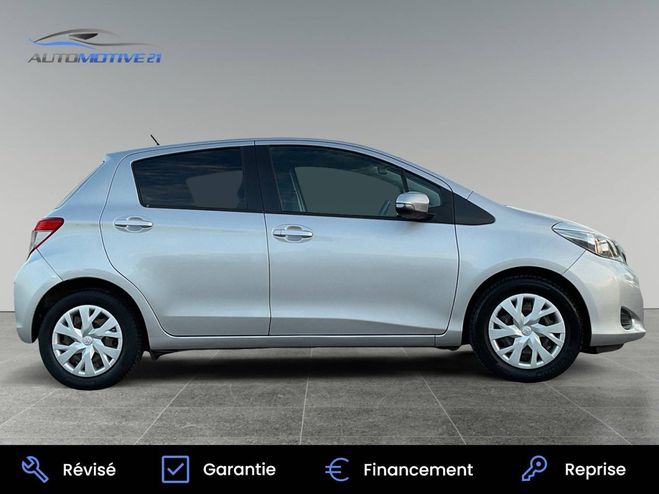 Toyota Yaris III 100 VVT-i Dynamic CVT 5p GRIS C de 2012