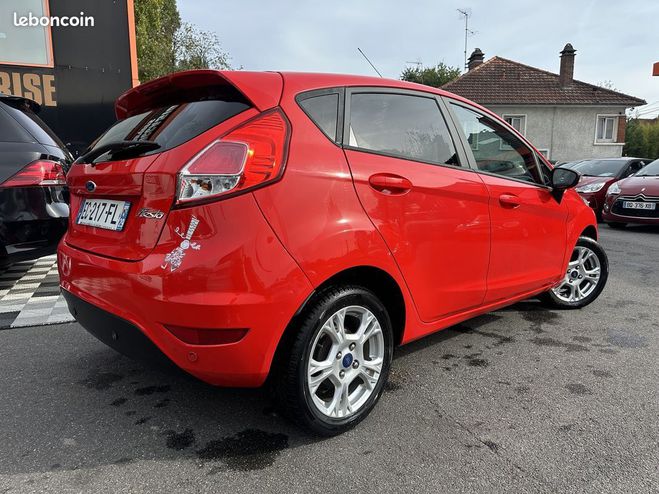Ford Fiesta Ford Fiesta 1.0 ECOBOOST 100CH STOP&START BLACK 5P Rouge de 2016