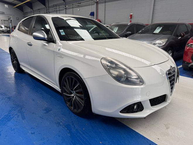 Alfa romeo Giulietta Alfa romeo Giulietta 1750 TBi Quadrifoglio Verde BLANC de 2011