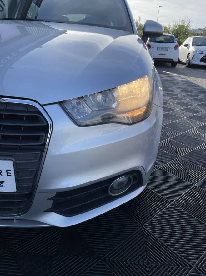 Audi A1 Sportback 1.6 TDI 90 ATTRACTION GRIS C de 2012