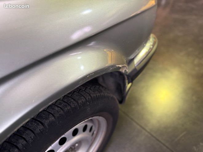 Ford Mustang BMW 320 e30 1ere main 75000km Gris de 1983