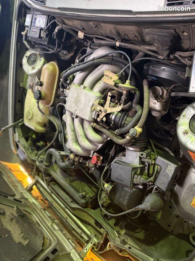 Ford Mustang BMW 320 e30 1ere main 75000km Gris de 1983