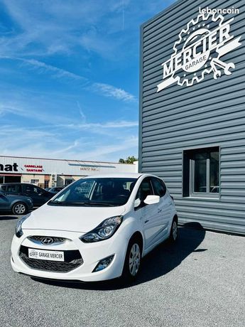  Voir détails -Hyundai Ix20 1.4 CRDI 90ch Pack Sensation à Varetz (19)