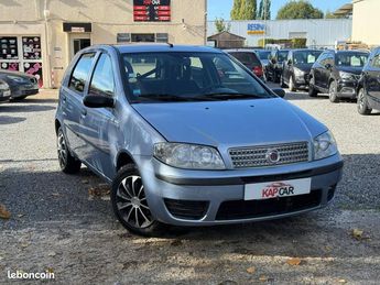  Voir détails -Fiat Punto II 1.3 Multijet 16v 70ch Cult 5p à Saint-Soupplets (77)
