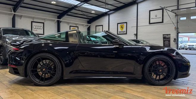 Porsche 911 992 TARGA 4 GTS A Noir de 2023