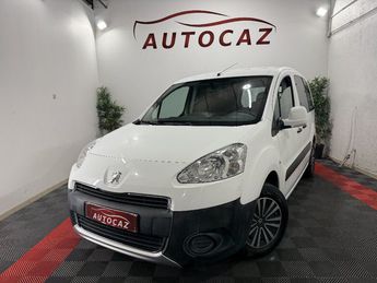  Voir détails -Peugeot Partner TEPEE 1.6 e-HDi 90ch Znith  44500KM à Thiers (63)