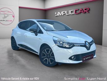  Voir détails -Renault Clio IV 1.2 16V 75 Limited (CARNET D'ENTRETIE à Genay (69)