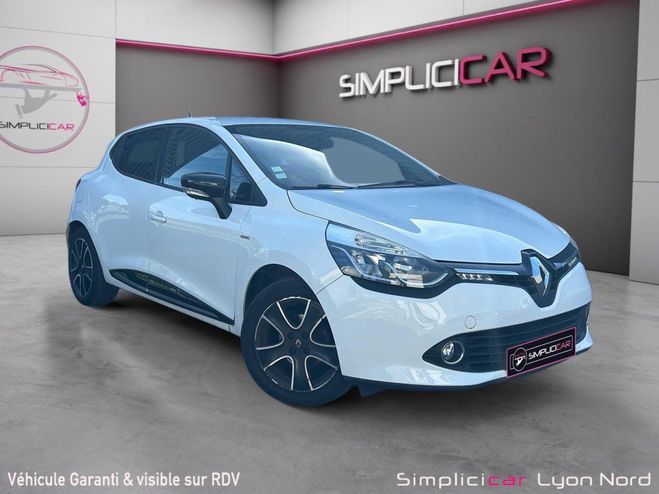 Renault Clio IV 1.2 16V 75 Limited (CARNET D'ENTRETIE Blanc de 2015