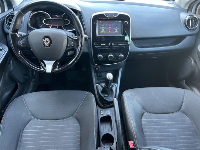 Renault Clio IV 1.2 16V 75 Limited (CARNET D'ENTRETIE Blanc de 2015