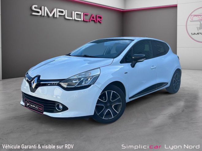 Renault Clio IV 1.2 16V 75 Limited (CARNET D'ENTRETIE Blanc de 2015