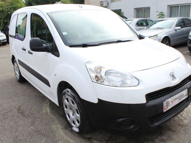 Peugeot Partner Peugeot Partner faible kilométrage Prix HT. Pack CD Clim Blanc de 2015