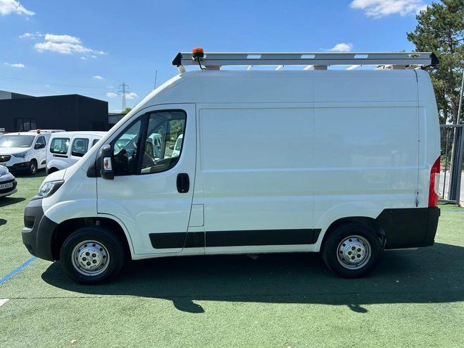 Peugeot Boxer 333 L1H2 (12.490 HT) 2.2 BlueHDi S&S 120 Blanc de 2021