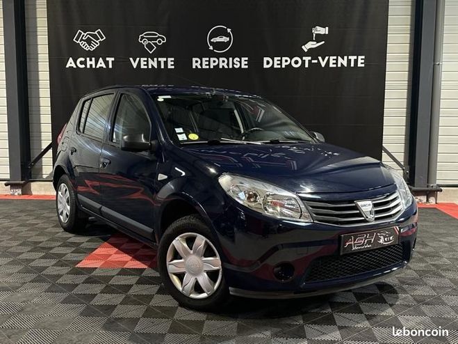 Dacia Sandero Dacia Sandero 1.2 16v 75ch Lauréate Bleu de 2010