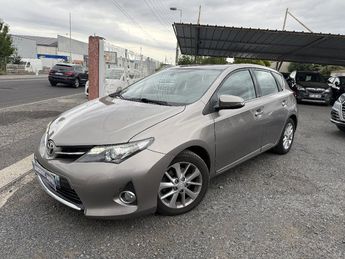  Voir détails -Toyota Auris 124 D-4D Dynamic à Cournon-d'Auvergne (63)