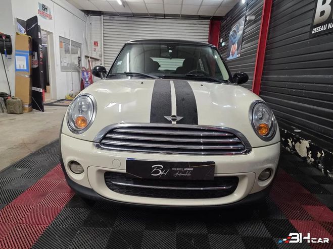 Mini One 1.6 D 110 COOPER Blanc de 2013