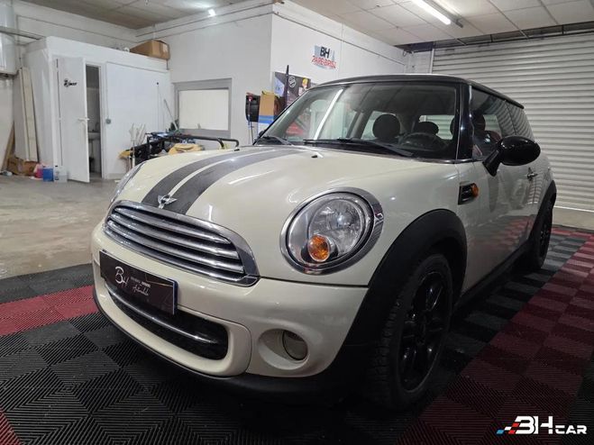 Mini One 1.6 D 110 COOPER Blanc de 2013