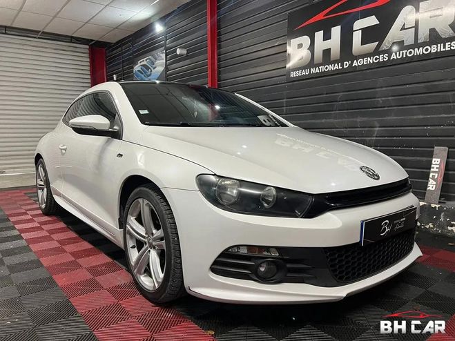 Cliquer pour voir la photo suivante Volkswagen Scirocco 2.0 TSI 210 ch CARAT R-LINE Blanc de 2013