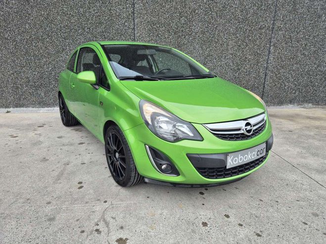 Cliquer pour voir la photo suivante Opel Corsa 1.2i Enjoy-- 34.000 KM--GPS--CLIM-GARANT Vert Métallisé de