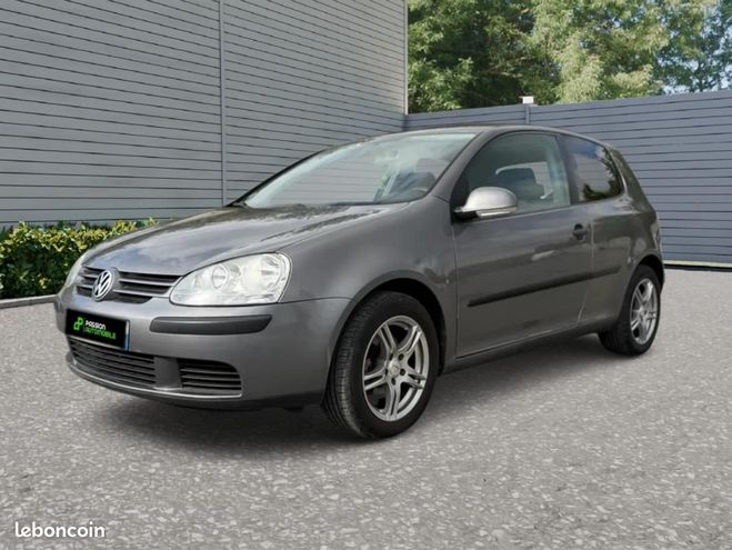 Volkswagen Golf Volkswagen Golf V ESSENCE Gris de 2004