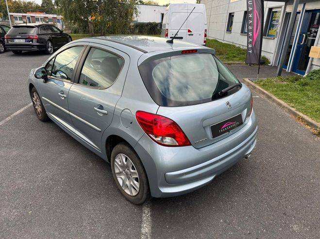 Peugeot 207 1.4 VTi 95ch Premium / 1er main / suivi  Gris de 2010