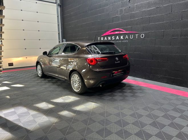 Alfa romeo Giulietta Alfa romeo Giulietta 1.4 TB MultiAir 170 ch SS Exclusive Marron de 2014