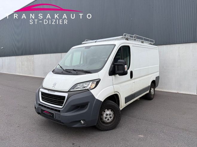 Cliquer pour voir la photo suivante Peugeot Boxer FOURGON TOLE 335 L1H1 BLUEHDI 110 PRO -  Blanc de 2017