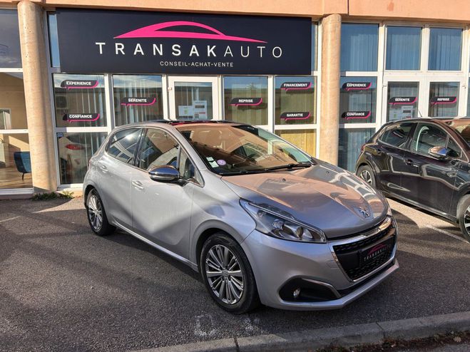 Peugeot 208 1.2 essence 82ch BVM5 Allure/Toit Panora Gris de 2016
