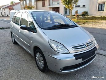  Voir détails -Citroen Xsara Picasso 2.0 16v Exclusive Boite Automati à Lagney (54)