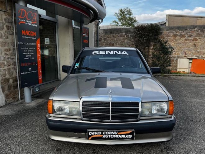 Mercedes 190 Mercedes 190 E 2.3 - W 201 BERLINE . Gris de 1988