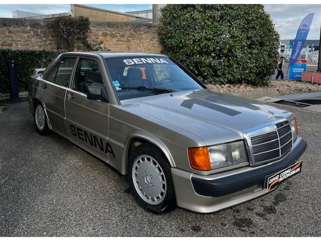 Mercedes 190 Mercedes 190 E 2.3 - W 201 BERLINE . Gris de 1988