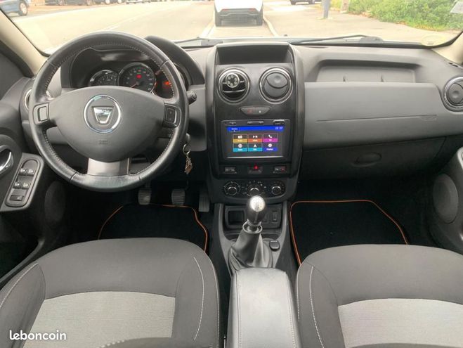 Dacia Duster Dacia Duster 1.5 DCI 110 PRESTIGE 4X2 CAMÉRA DE RECUL Gris de 2016