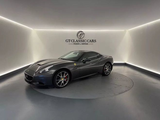 Cliquer pour voir la photo suivante Ferrari California 4.3 V8 460 Gris Métallisé de 2009
