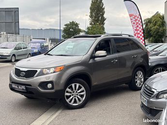 Voir détails -Kia Sorento 2.2 CRDI 197ch 4WD Premium Navi 7 Places à Saint-Martin-d'Hres (38)