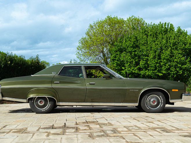 Cliquer pour voir la photo suivante Ford Gran Torino 1976 4 DOOR 5.7 V8 BROUGHAM VERDE de 1976