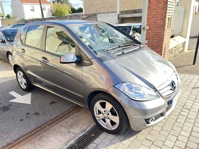 Mercedes Classe A Mercedes Classe A I (C169) 180 Avantgarde GRIS F de 2010