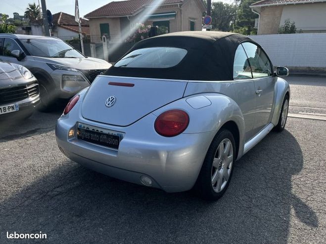 Volkswagen Beetle Volkswagen Beetle 1.6 102CH CARAT Gris de 2006