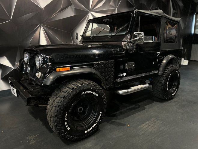 Cliquer pour voir la photo suivante Jeep CJ7 6 CYLINDRES 4.2 Noir de 1980