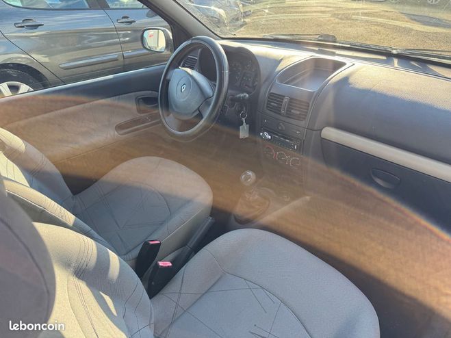 Renault Clio 2 Phase 1.2 i 60 cv 3P Blanc de 2003